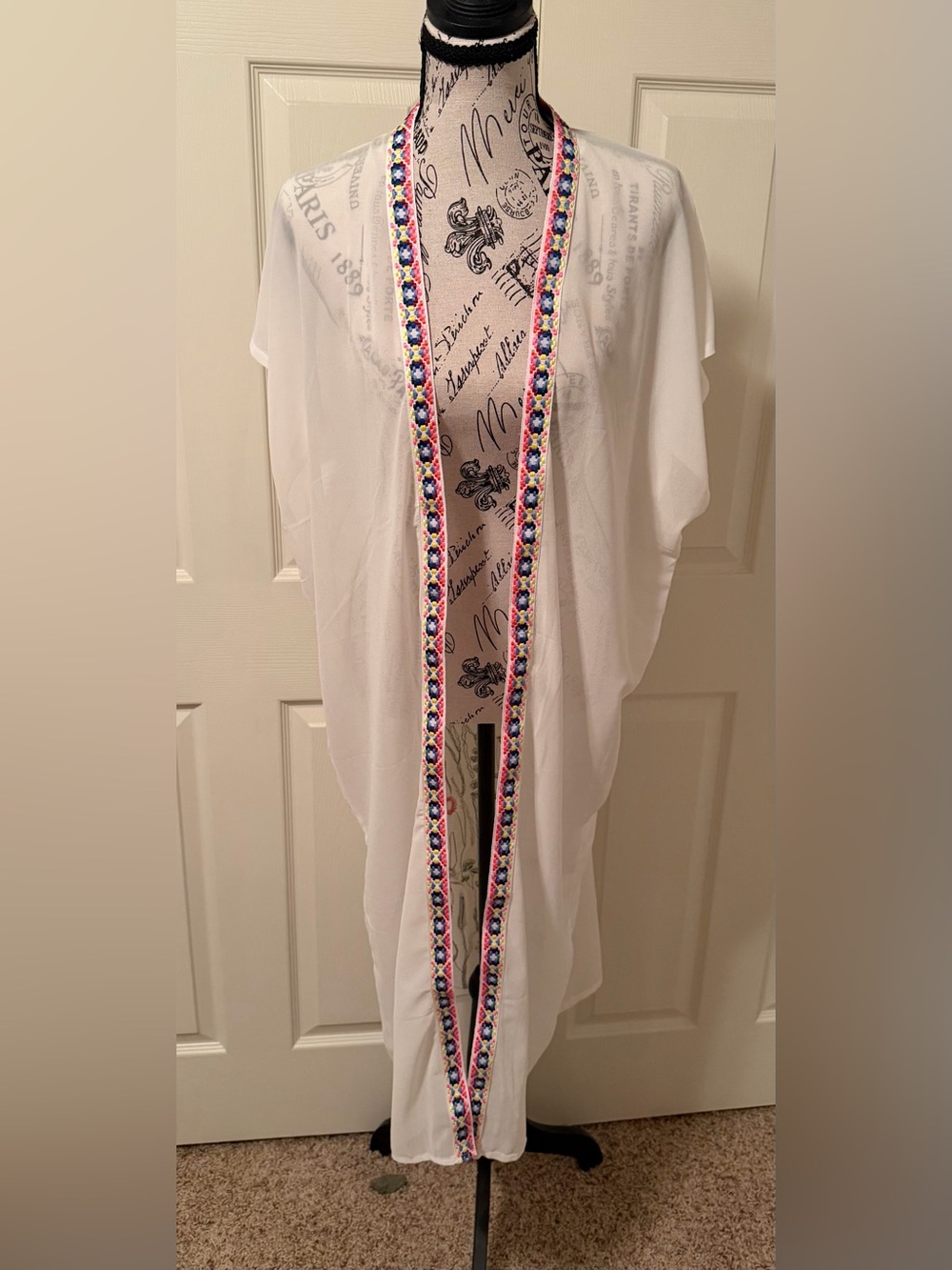 NWT White Sheer Kimono|Duster|Coverup with Multicolor Embroidered Accents